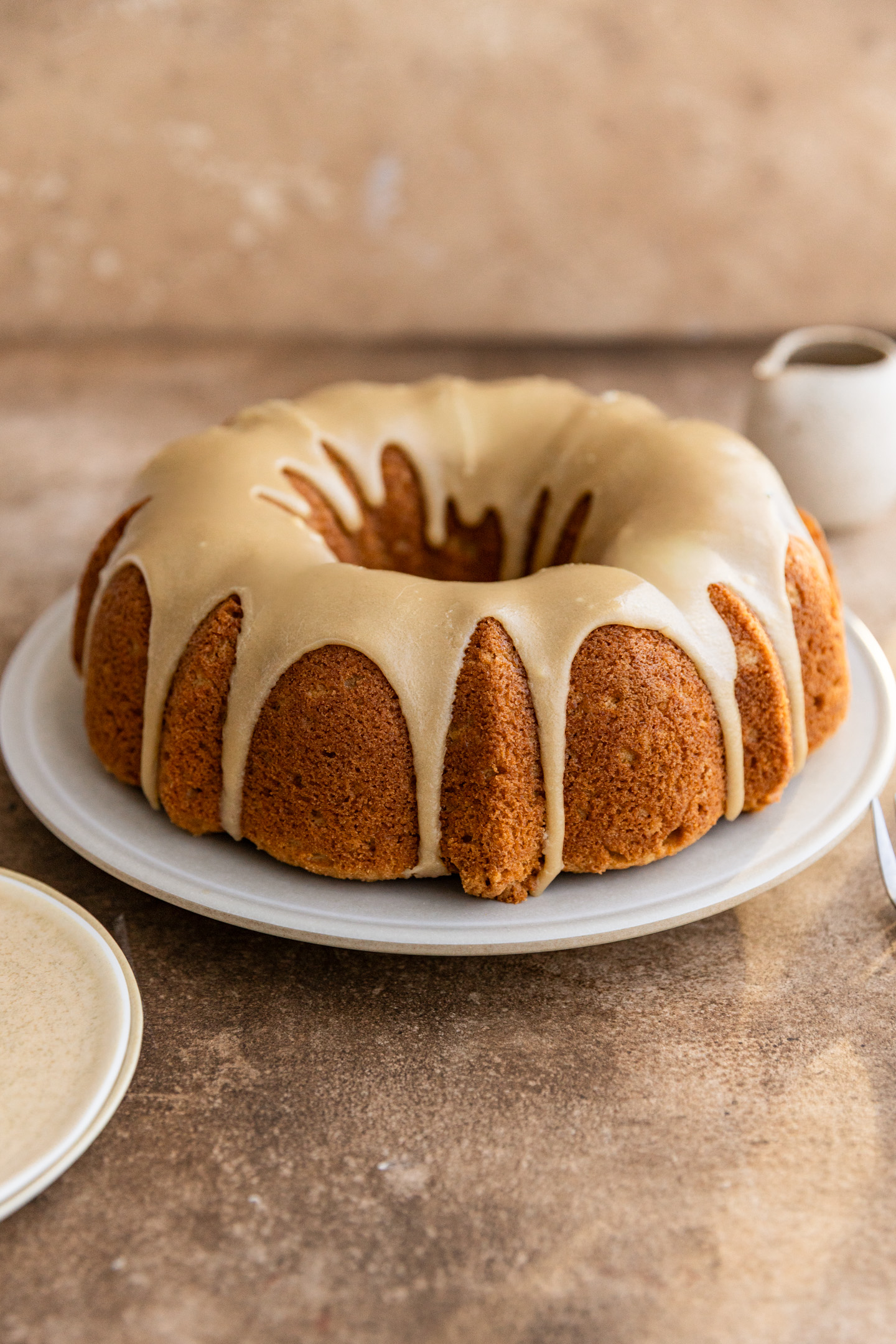 Easy & Moist Brown Sugar Bundt Cake: Perfect for Any Occasion